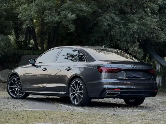 Audi A4 L 2023 Model 40 TFSI quattro Luxury Dynamic Model