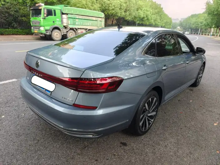 Volkswagen Passat 2022 Model 330TSI Deluxe Edition – фото 5