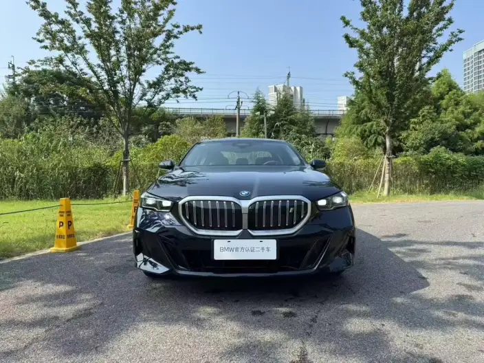 BMW i5 2025 Model eDrive40L M Sports Set