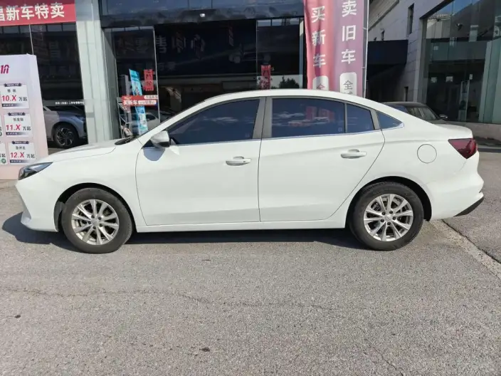 Roewe i5 2024 Model 1.5L CVT Zunrong Edition – фото 4