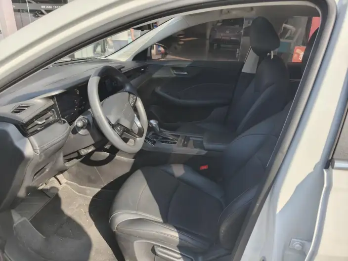 Roewe i5 2024 Model 1.5L CVT Zunrong Edition – фото 10