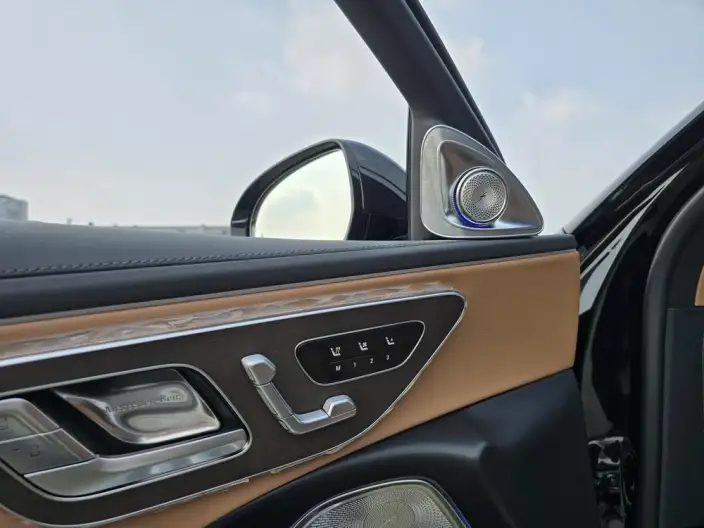 Mercedes-Benz E-Class 2025 Model E 300 L Luxury Model sedan – фото 7