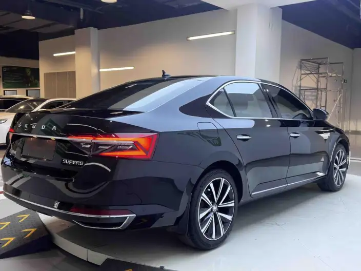 Skoda Superb 2023 Model Facelift TSI280 DSG Exclusive Edition – фото 7