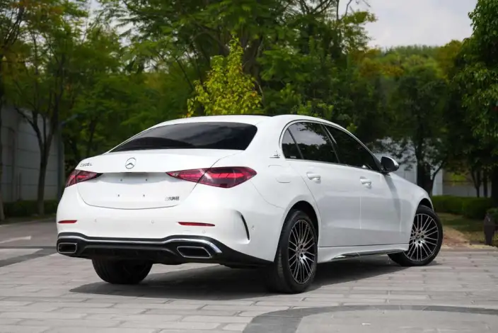 Mercedes-Benz C-Class 2023 Model C 260 L Sports Edition – фото 7