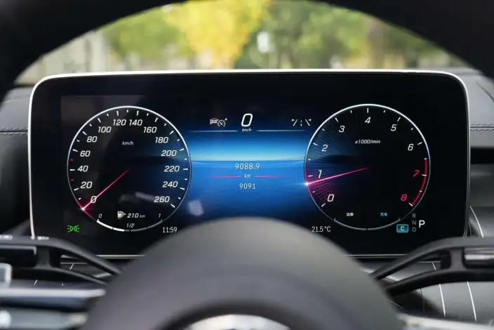 Mercedes-Benz C-Class 2023 Model C 260 L Sports Edition – фото 9
