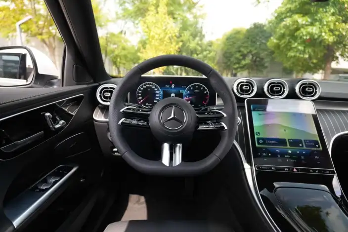 Mercedes-Benz C-Class 2023 Model C 260 L Sports Edition – фото 10