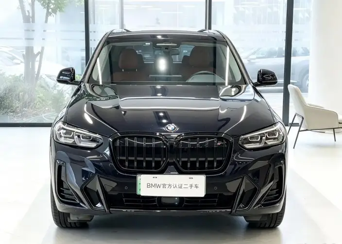 BMW iX3 2024 Model Leading Model