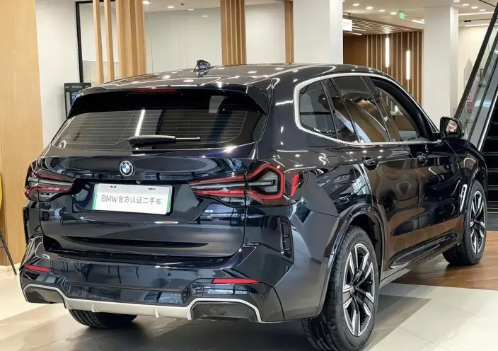 BMW iX3 2024 Model Leading Model – фото 5