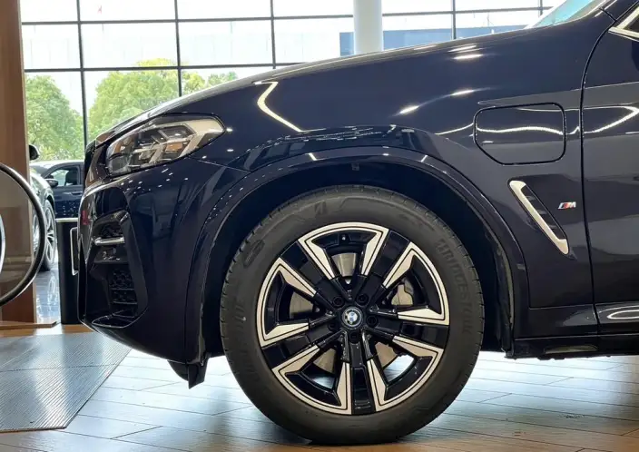 BMW iX3 2024 Model Leading Model – фото 6