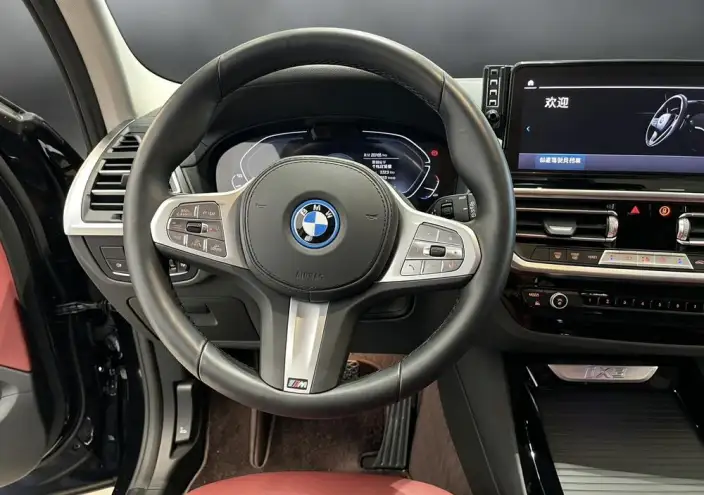 BMW iX3 2024 Model Leading Model – фото 10