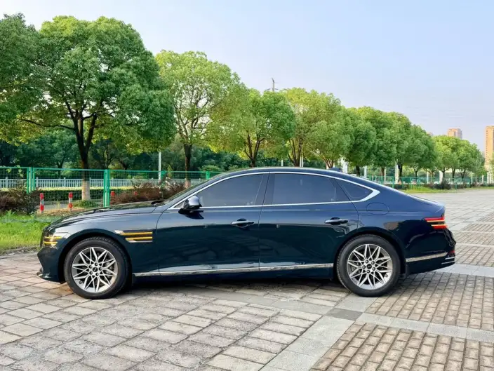 Genesis G80 2024 Model 2.5T 2WD Deluxe Edition