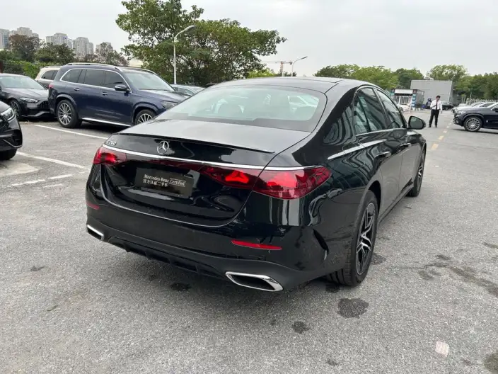 Mercedes-Benz E-Class Imported 2025 Model E 260 Sports Edition – фото 5