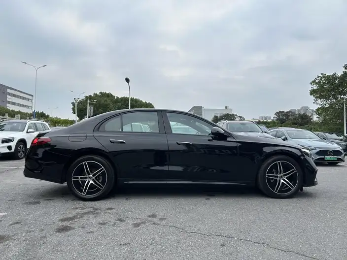 Mercedes-Benz E-Class Imported 2025 Model E 260 Sports Edition – фото 6