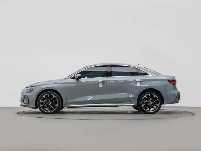 Audi A3 2025 Model A3L Limousine 35 TFSI Continental Flying Spur Exclusive Model – фото 4