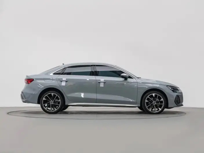 Audi A3 2025 Model A3L Limousine 35 TFSI Continental Flying Spur Exclusive Model – фото 8