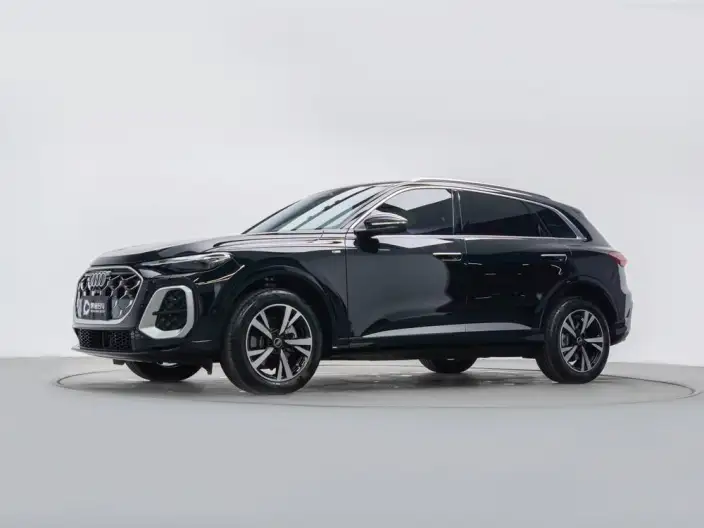 Audi Q5L 2026 Model 2.0T Smart Hybrid Luxury Model – фото 1