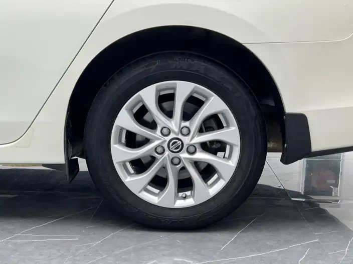 Nissan Sylphy 2022 Model Classic 1.6 XL CVT Deluxe Edition – фото 9