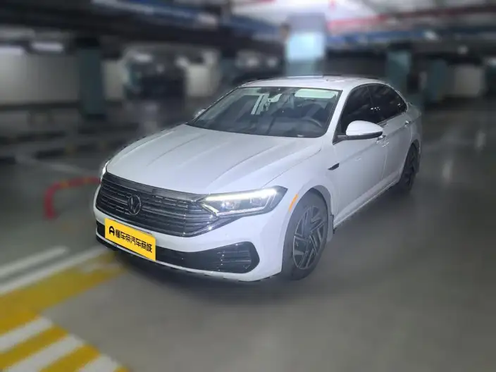Volkswagen Sagitar 2025 Model 300TSI DSG Beyond Edition – фото 1