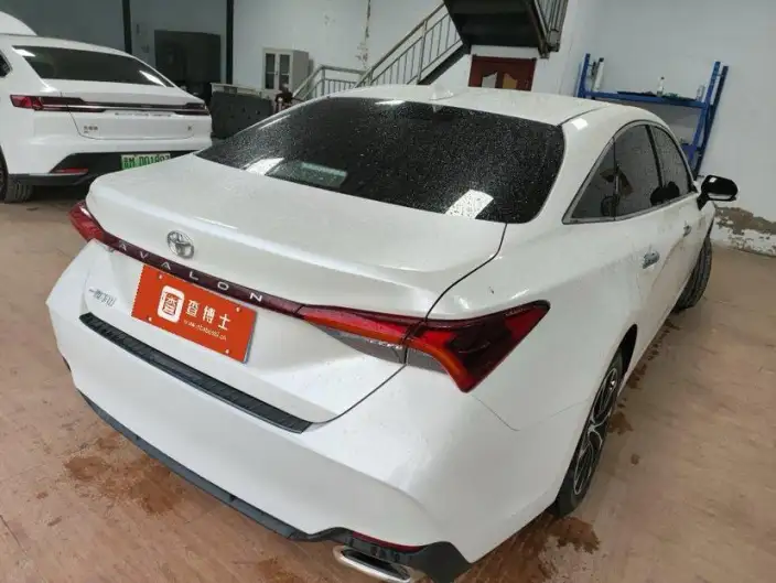 Toyota Avalon 2023 Model 2.0L CVT Deluxe Edition – фото 4