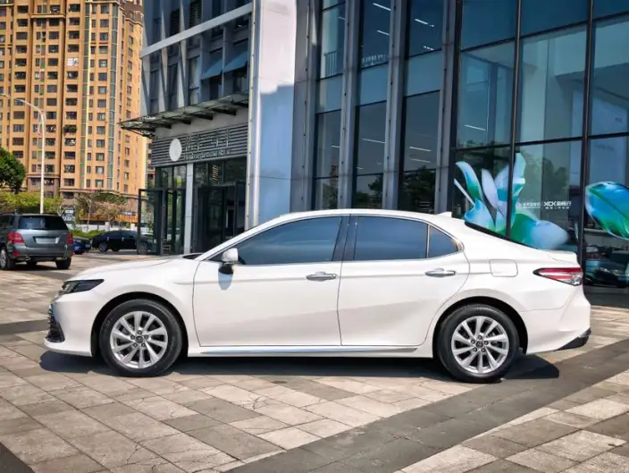 Toyota Camry 2023 Model 2.0G Deluxe Edition – фото 4