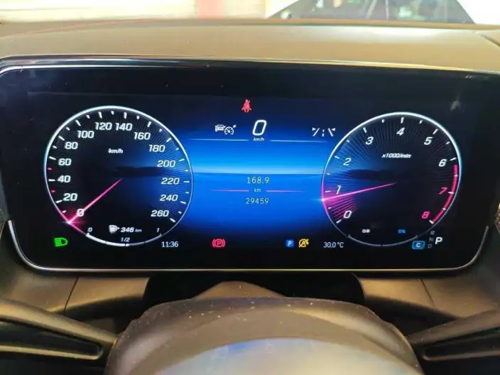 Mercedes-Benz GLC 2024 Model GLC 260 L 4MATIC Dynamic Model 5 seat – фото 6
