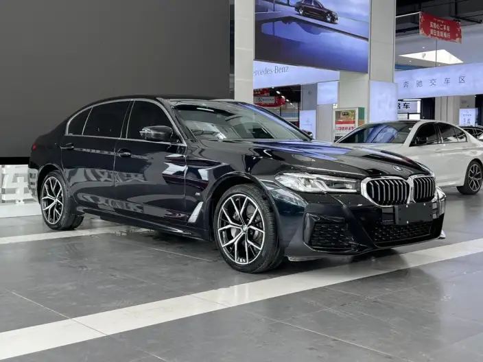BMW 5 Series 2022 Model Facelift 530Li Exclusive Model M Sports Set – фото 3