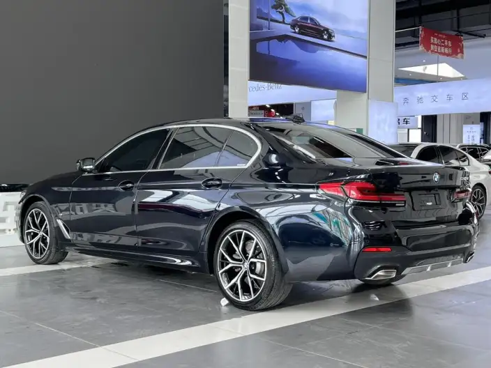 BMW 5 Series 2022 Model Facelift 530Li Exclusive Model M Sports Set – фото 4