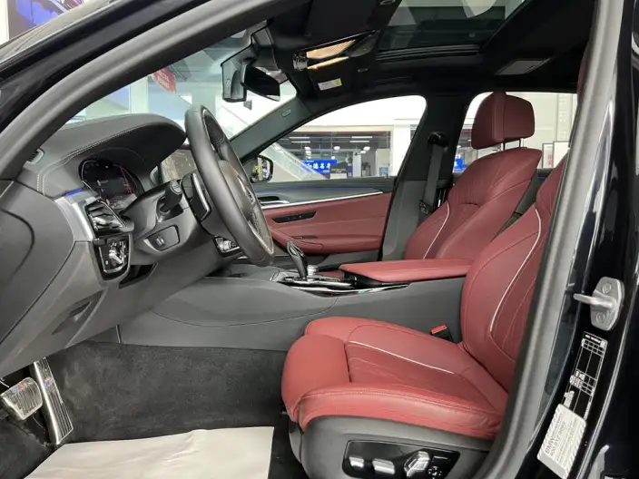 BMW 5 Series 2022 Model Facelift 530Li Exclusive Model M Sports Set – фото 8