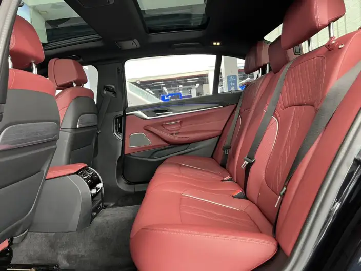 BMW 5 Series 2022 Model Facelift 530Li Exclusive Model M Sports Set – фото 9