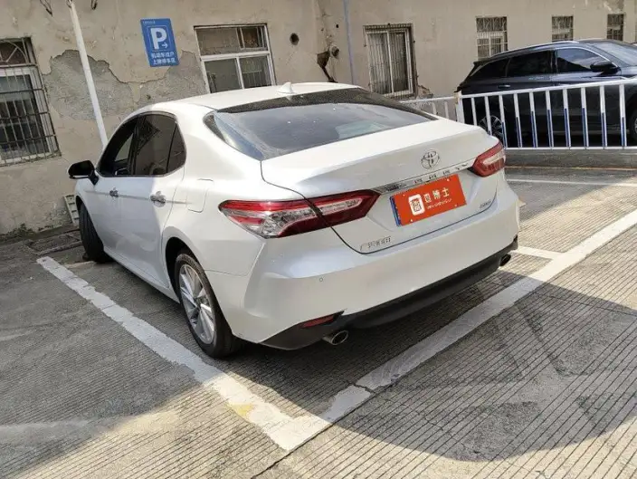 Toyota Camry 2021 Model 2.0G Deluxe Edition – фото 3