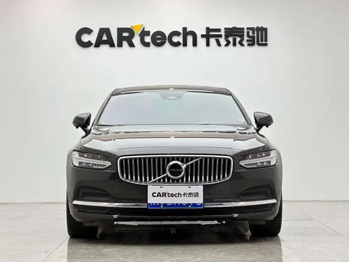 Volvo S90 2024 Model B5 Smart Range Deluxe Edition