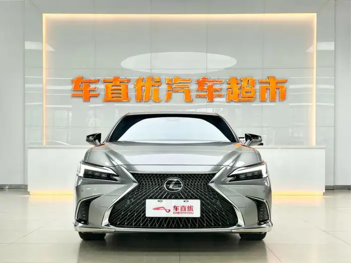 Lexus ES 2025 Model 300h Premium
