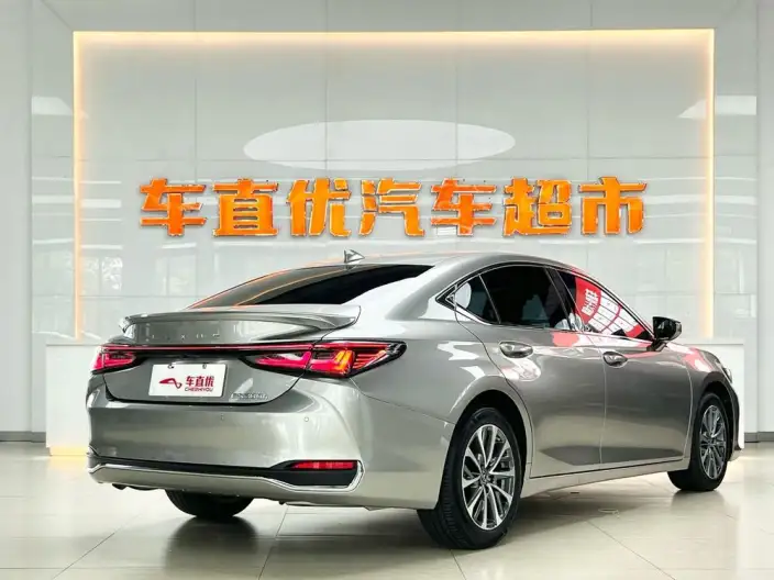 Lexus ES 2025 Model 300h Premium – фото 5