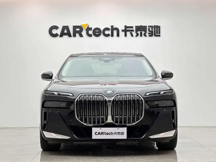BMW 7 Series 2023 Model 735Li M Sports Set – фото 2