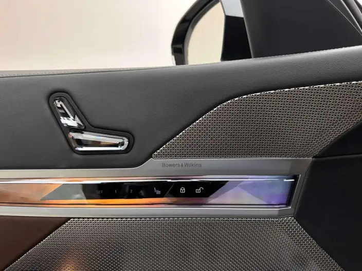 BMW 7 Series 2023 Model 735Li M Sports Set – фото 8