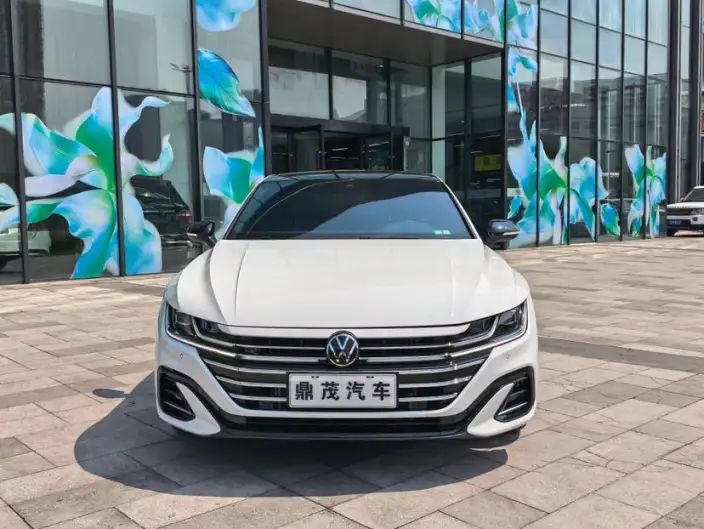 Volkswagen CC 2023 Model 380TSI Eye-catching version – фото 2