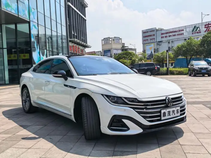 Volkswagen CC 2023 Model 380TSI Eye-catching version – фото 3