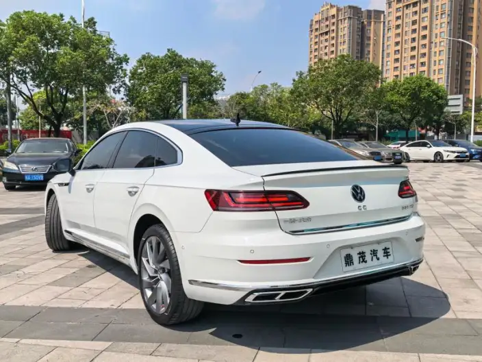 Volkswagen CC 2023 Model 380TSI Eye-catching version – фото 5