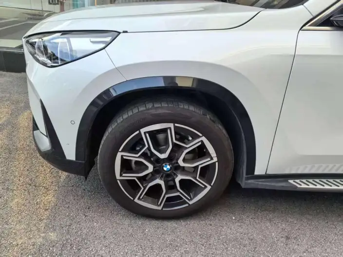 BMW X1 2026 Model sDrive25Li X Design Set – фото 4