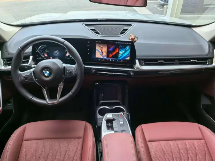 BMW X1 2026 Model sDrive25Li X Design Set – фото 5