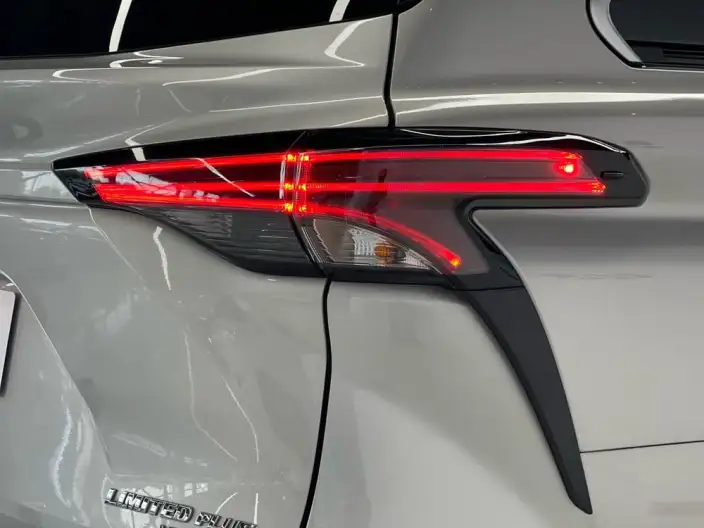 Toyota Sienna 2021 Model 2.5L Hybrid Supreme Edition – фото 10