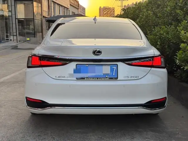 Lexus ES 2022 Model 200 Superior Edition – фото 5