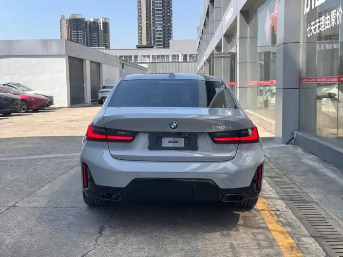 BMW 3 Series 2026 Model 330Li M Sports Night Set – фото 5