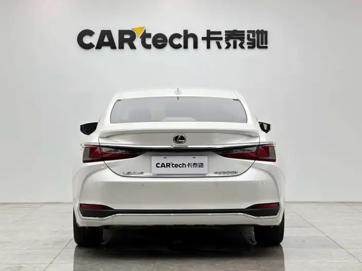 Lexus ES 2022 Model 300h Superior Edition – фото 6