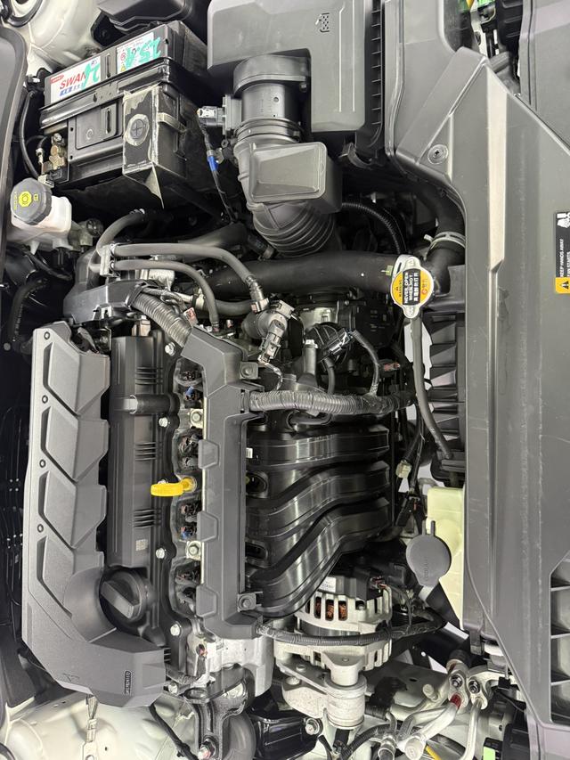 Hyundai Elantra 2022 1.5L CVT LUX Premium – фото 21