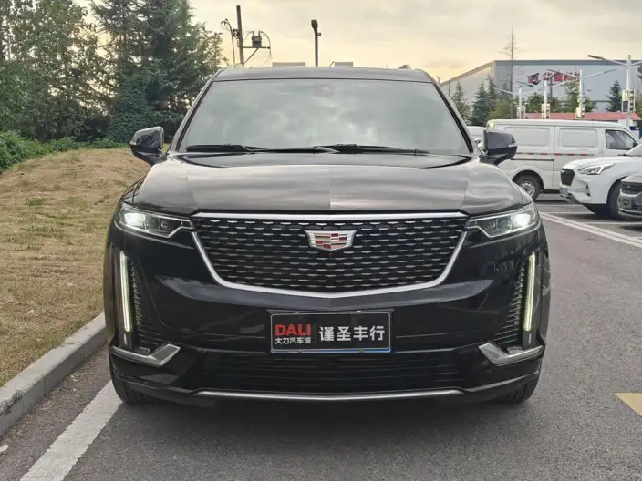 Cadillac XT6 2022 Model 2.0T VII seat 2WD Luxury Model – фото 2