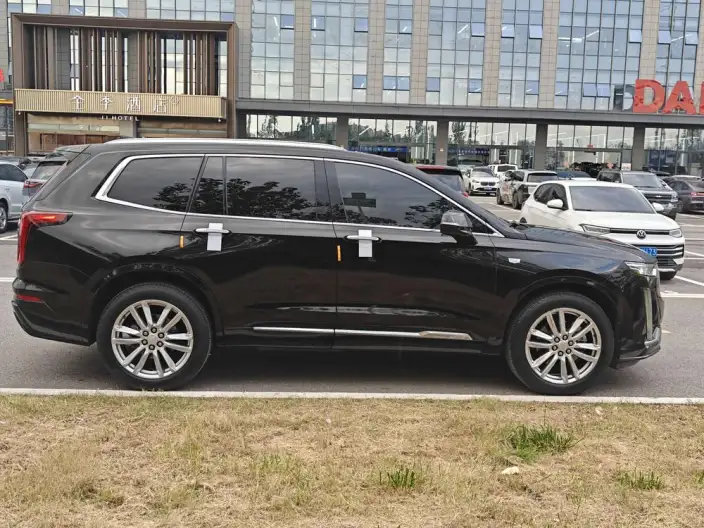 Cadillac XT6 2022 Model 2.0T VII seat 2WD Luxury Model – фото 8