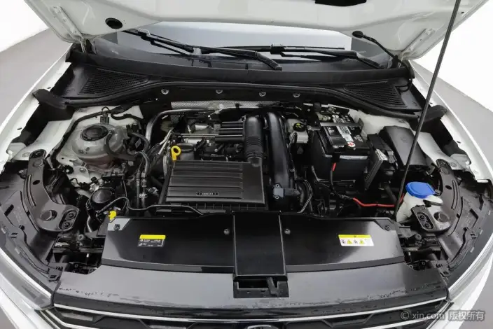 Volkswagen T-Roc 2022 Model 280TSI DSG 2WD Elite PLUS – фото 5