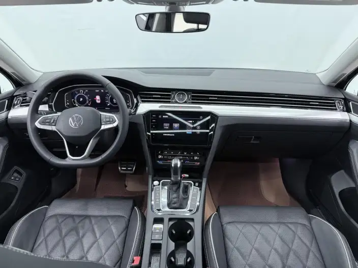 Volkswagen Magotan PHEV 2022 Model Luxury Model – фото 10
