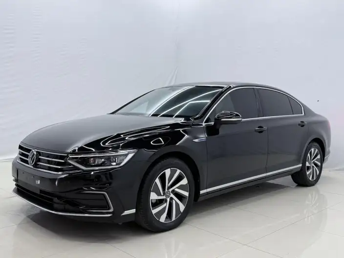 Volkswagen Magotan PHEV 2022 Model Luxury Model – фото 1